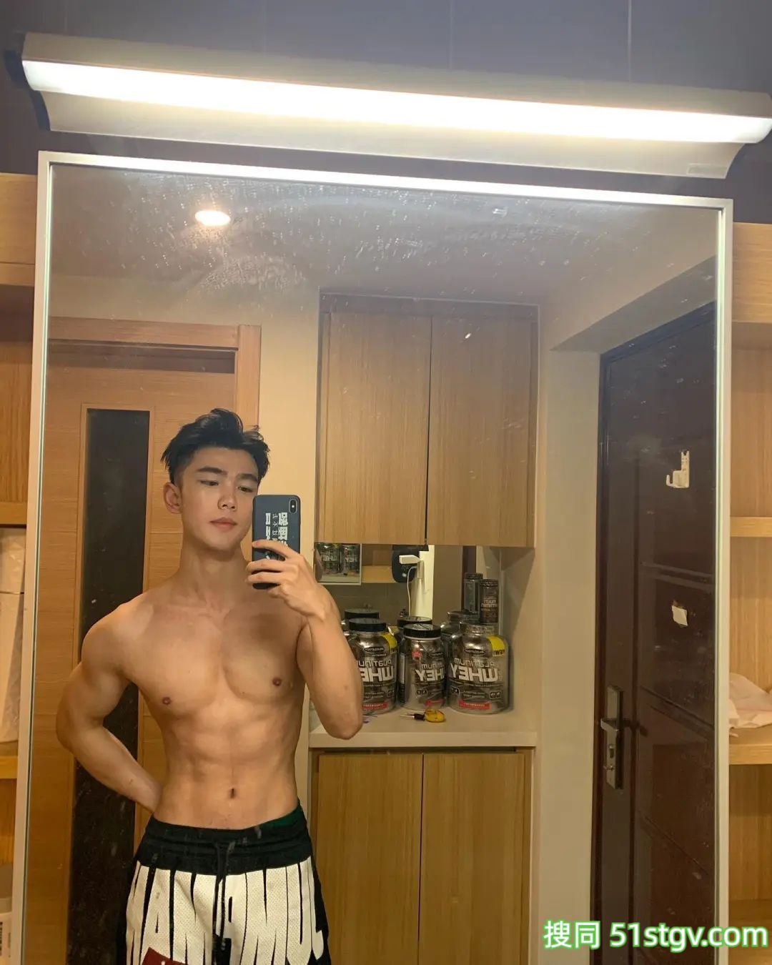 有实力，有颜值的帅哥 - 51虹马