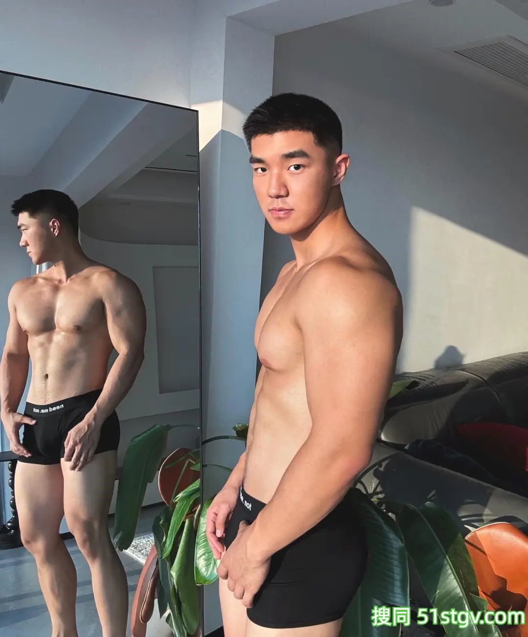 理想男友Henry Kong，板正帅气 - 51虹马