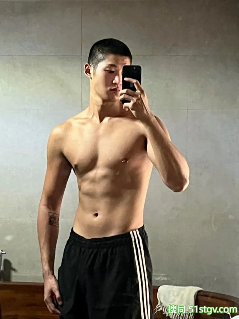 重庆渝北的寸头帅哥，185cm - 51虹马