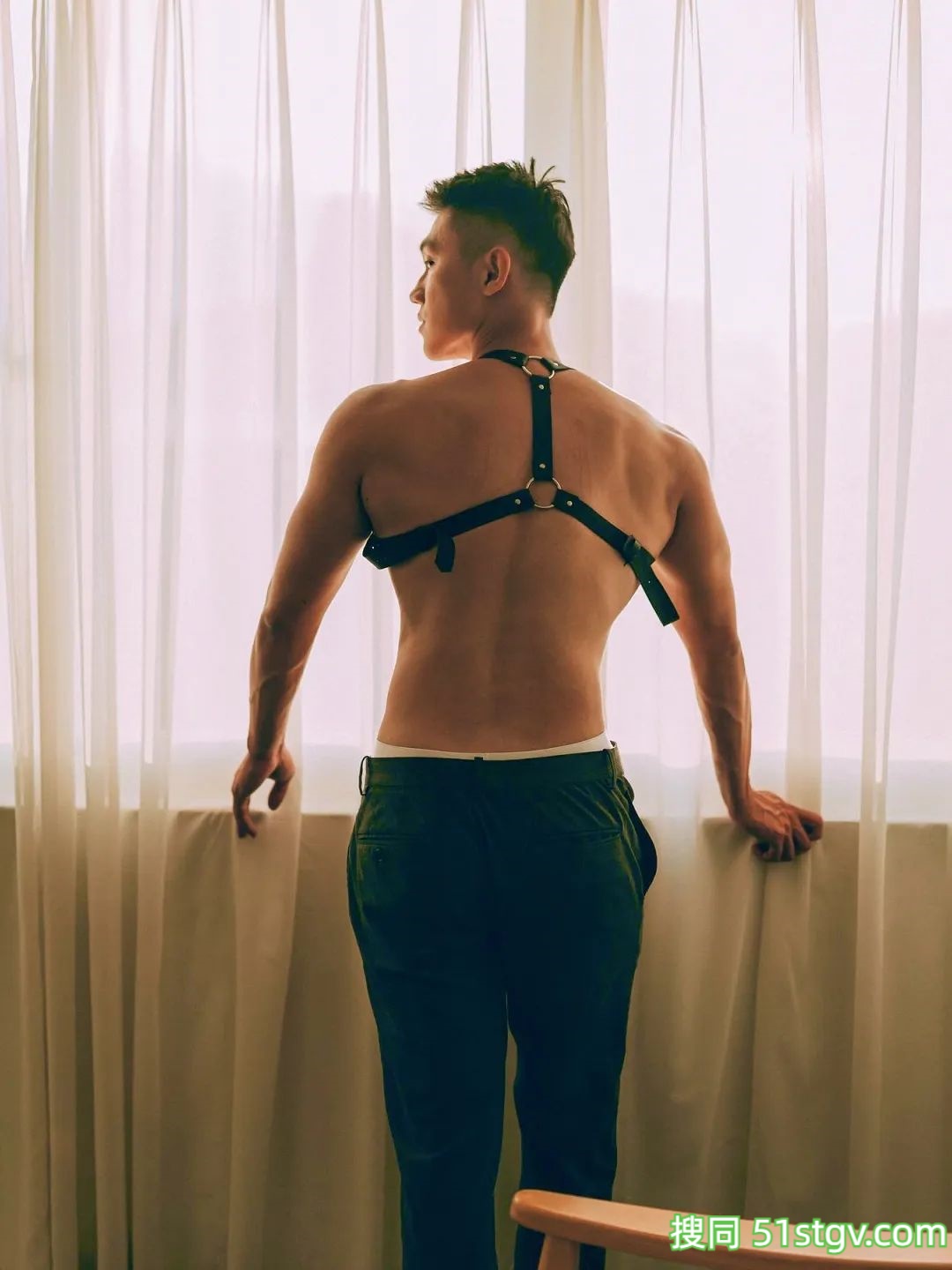 每日帅哥男友写真 - 51虹马