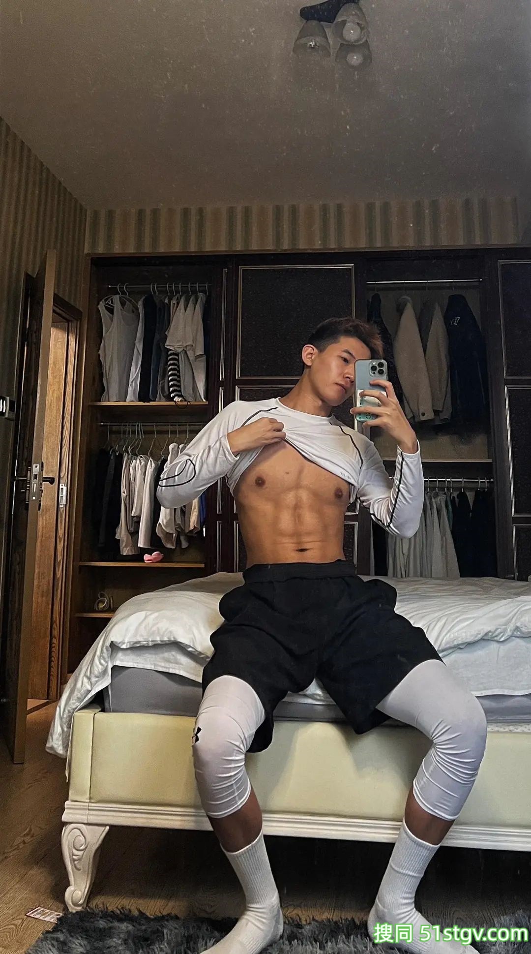 四川的大长腿黑皮小哥哥 - 51虹马