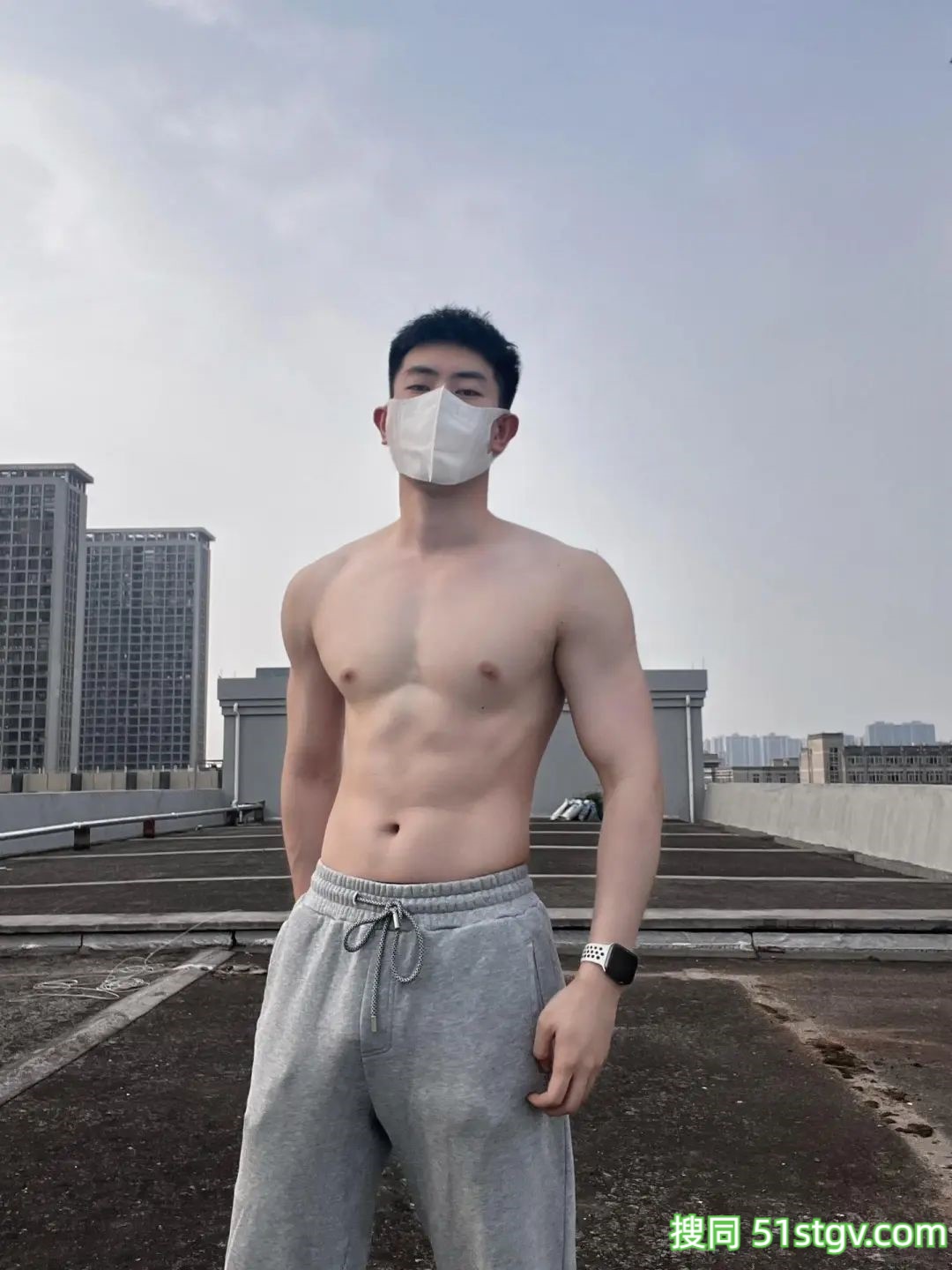 浙江杭州的白皮体育生，泽泽 - 51虹马