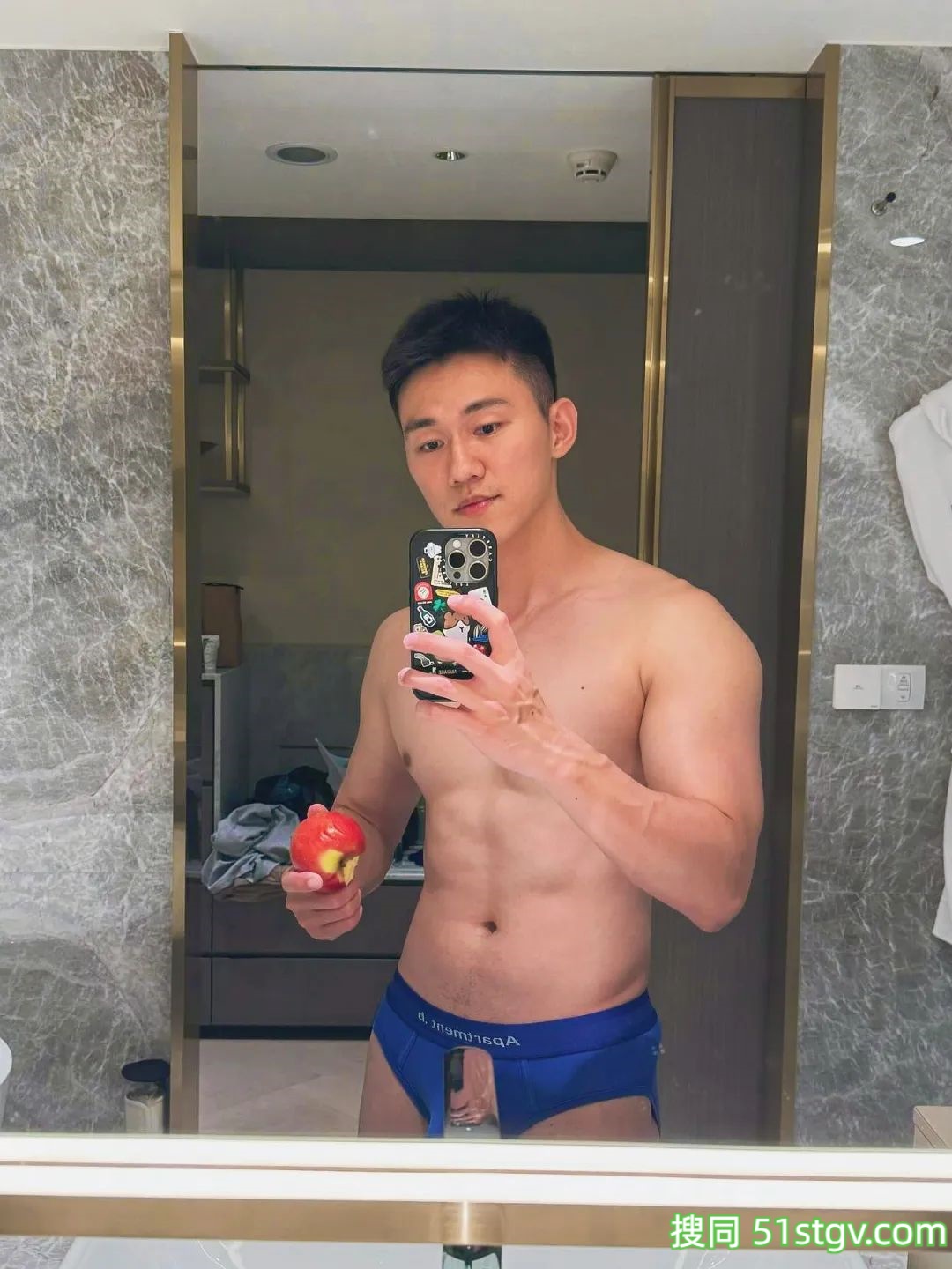 每日帅哥男友写真 - 51虹马