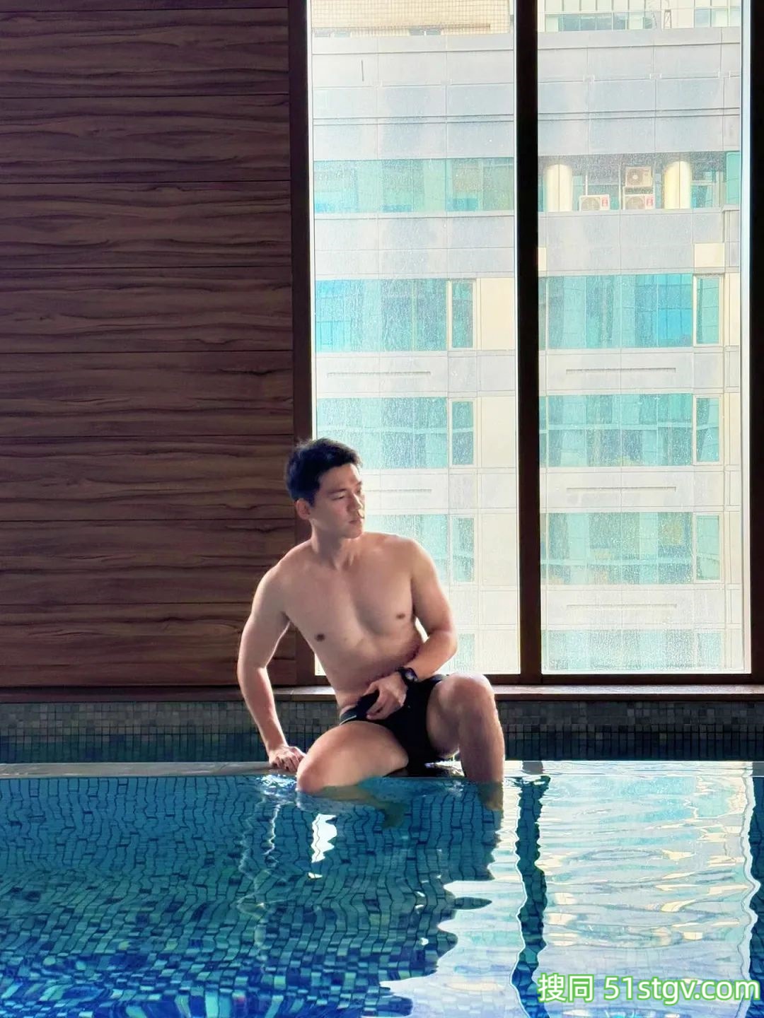 每日帅哥男友写真 - 51虹马