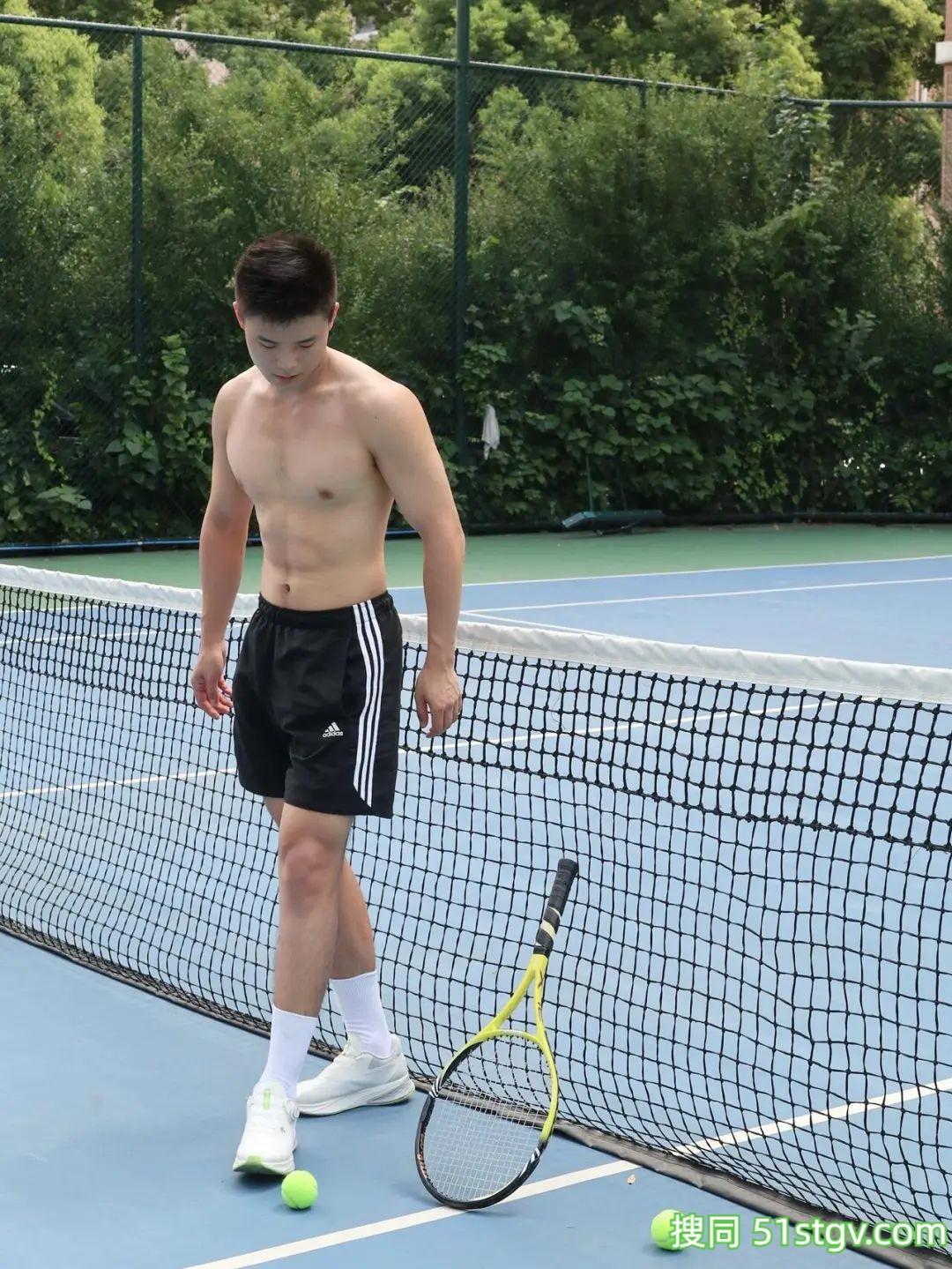 标准身材的帅哥，不胖不瘦刚刚好 - 51虹马