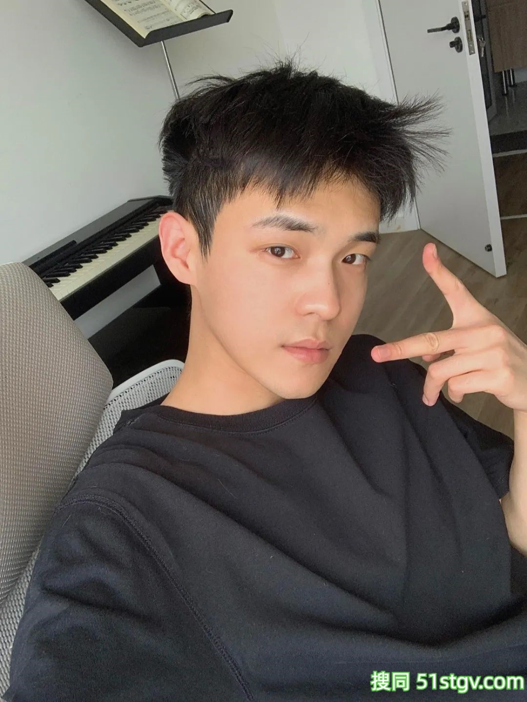 北京的阿武哥哥，奶香奶香的-51虹马