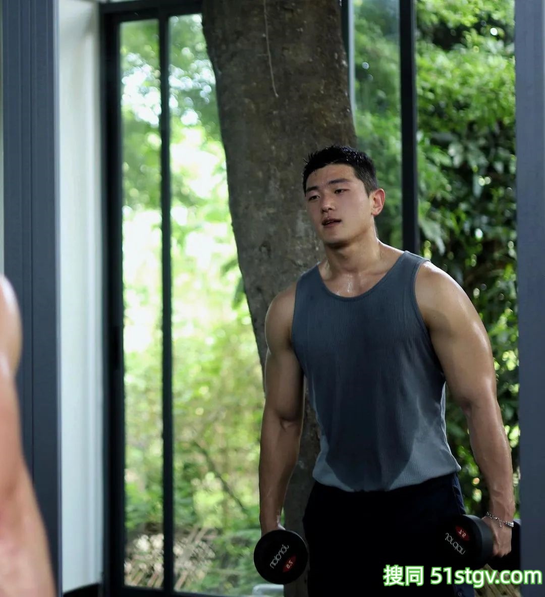 肉壮小哥哥，帅萌帅萌的 - 51虹马