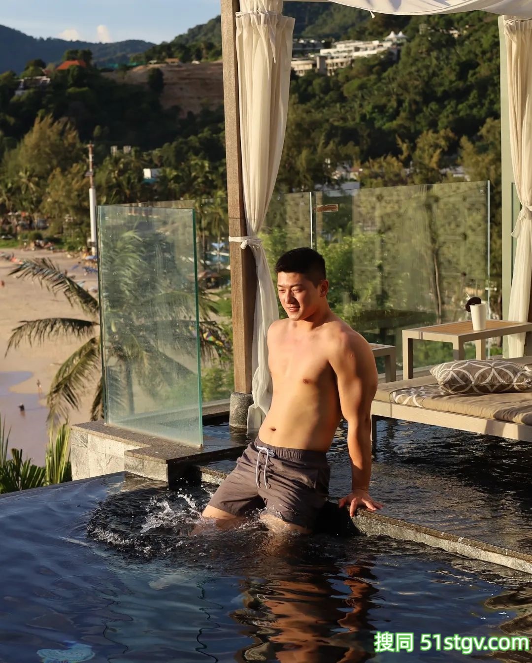 肉壮小哥哥，帅萌帅萌的 - 51虹马