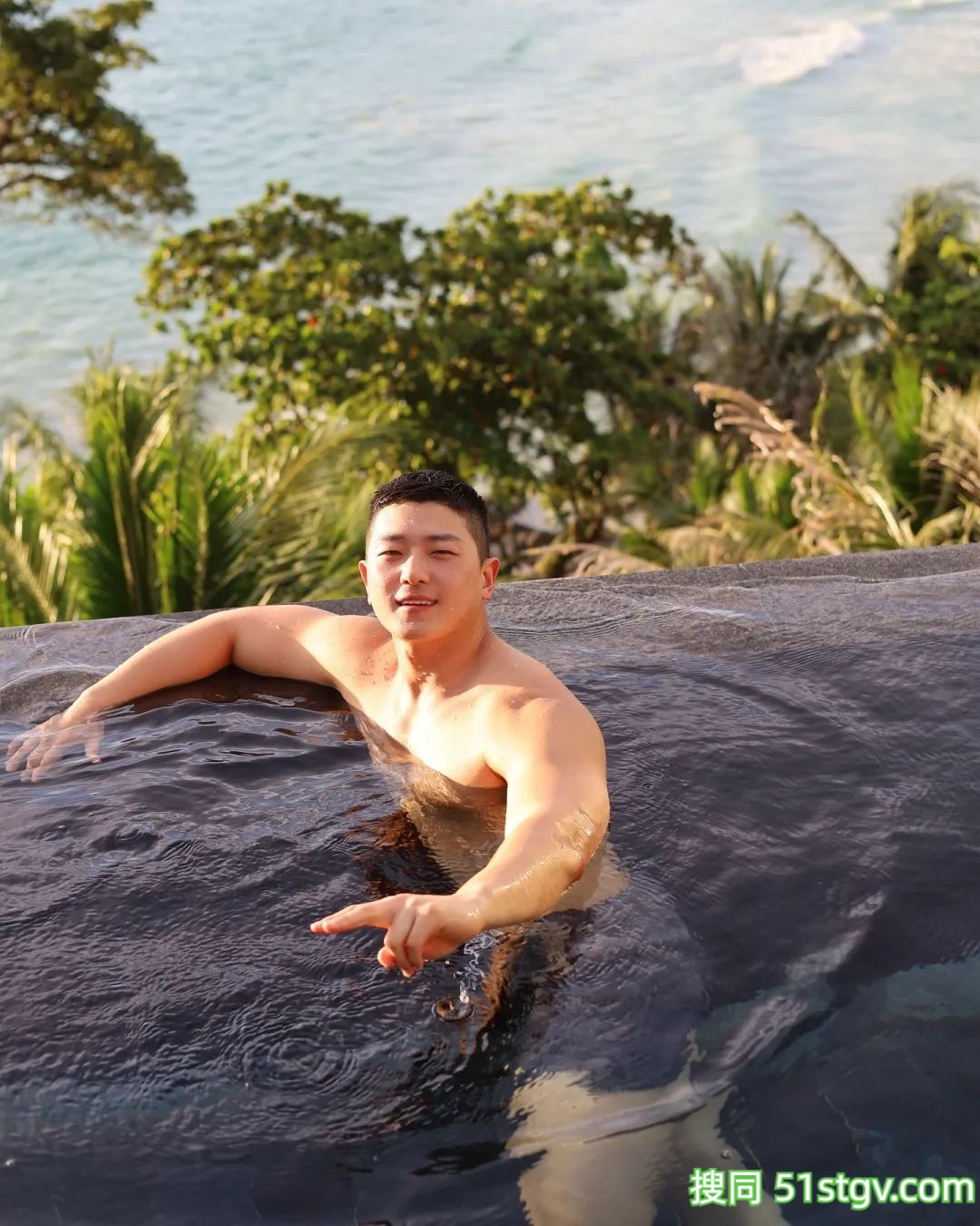 肉壮小哥哥，帅萌帅萌的 - 51虹马