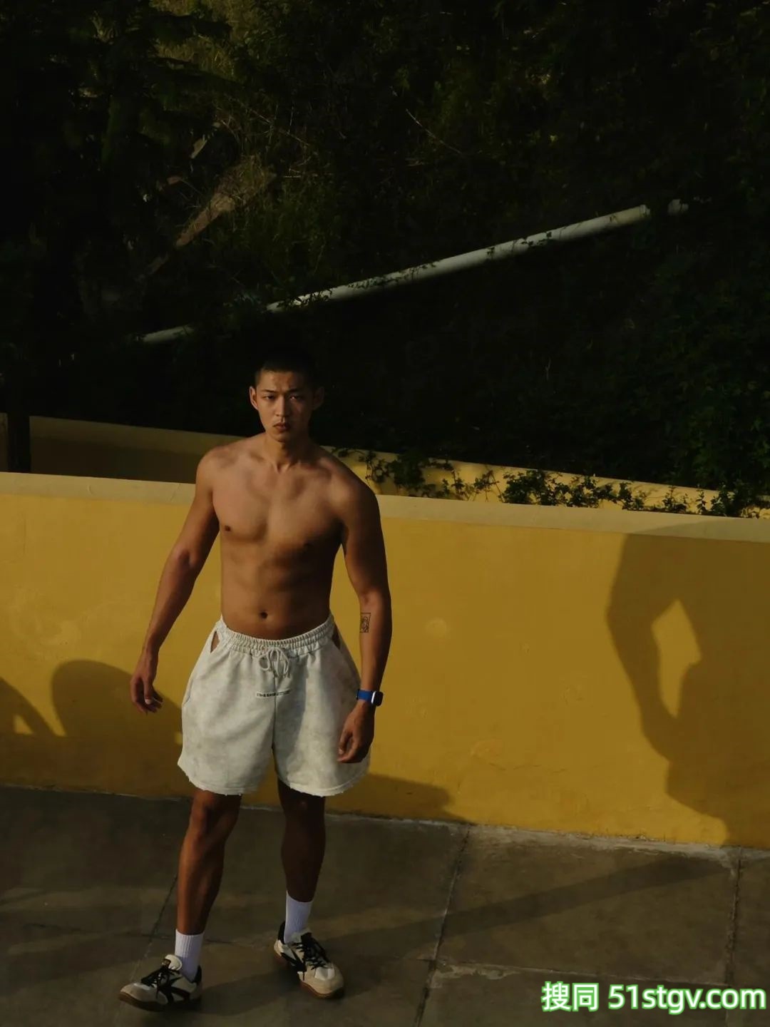 重庆渝北的寸头帅哥，185cm - 51虹马