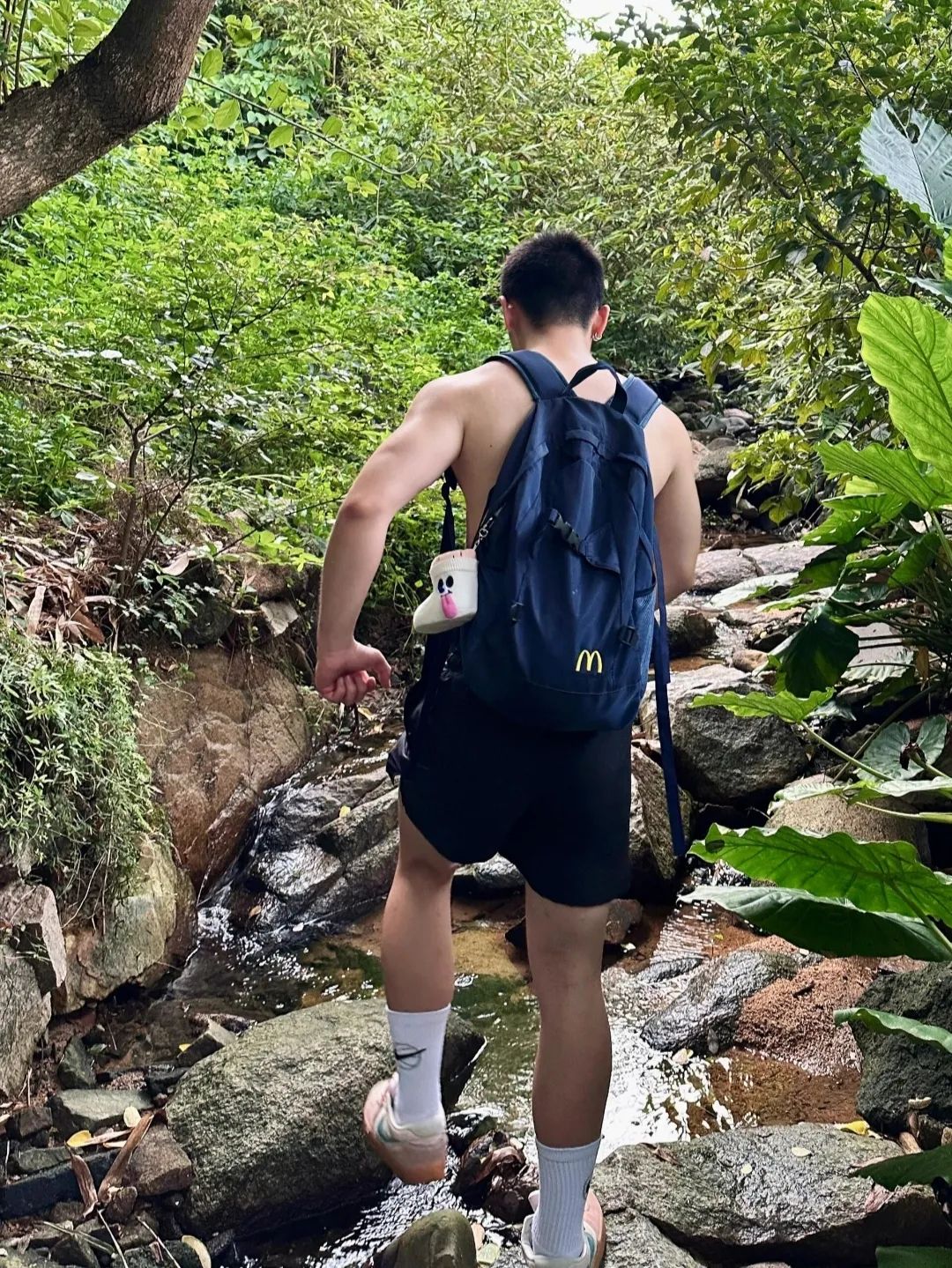 薄肌身材，奶呼呼的帅弟弟 - 51虹马