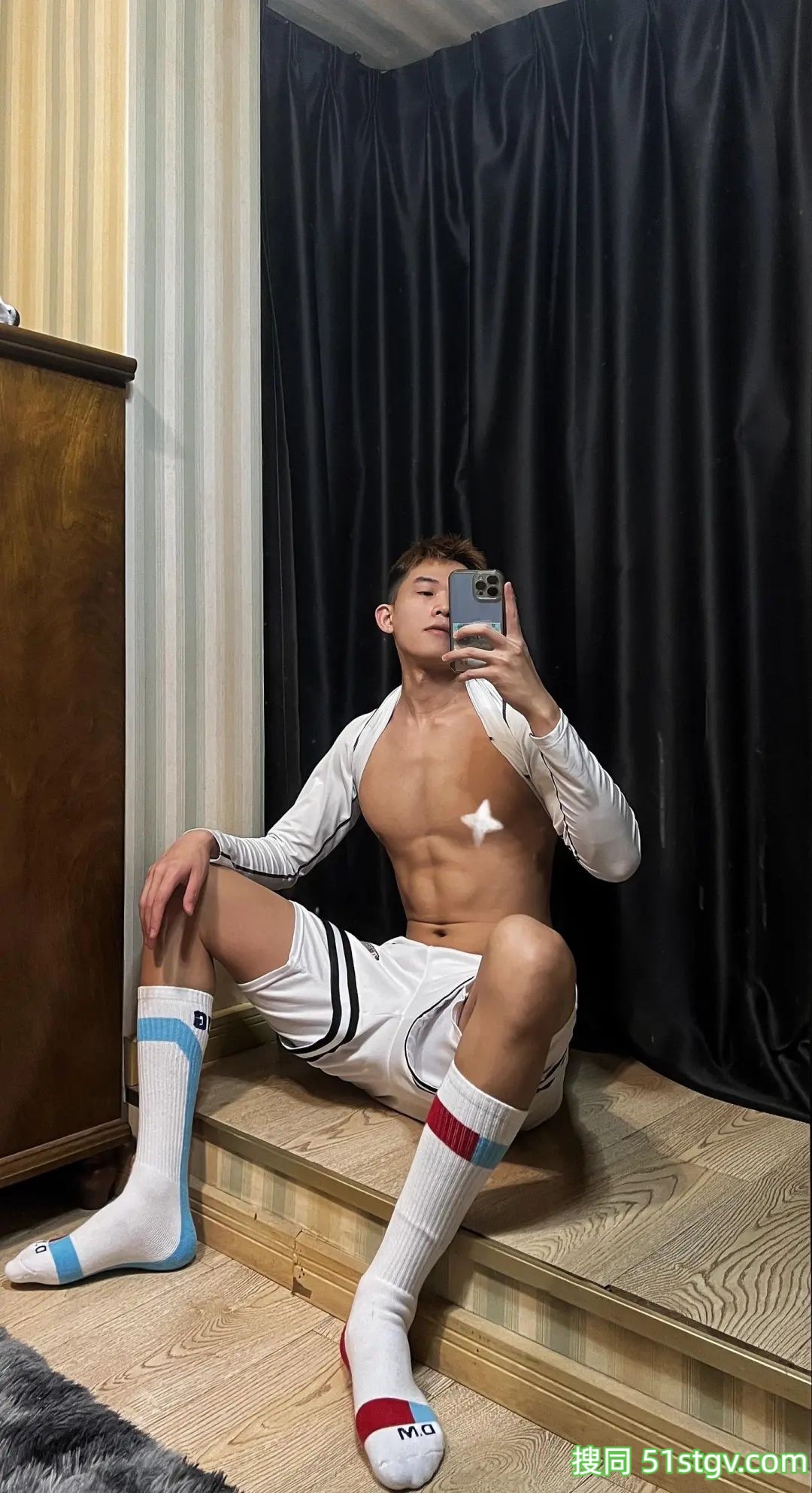 四川的大长腿黑皮小哥哥 - 51虹马