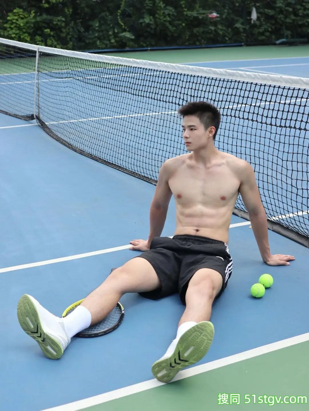 标准身材的帅哥，不胖不瘦刚刚好 - 51虹马