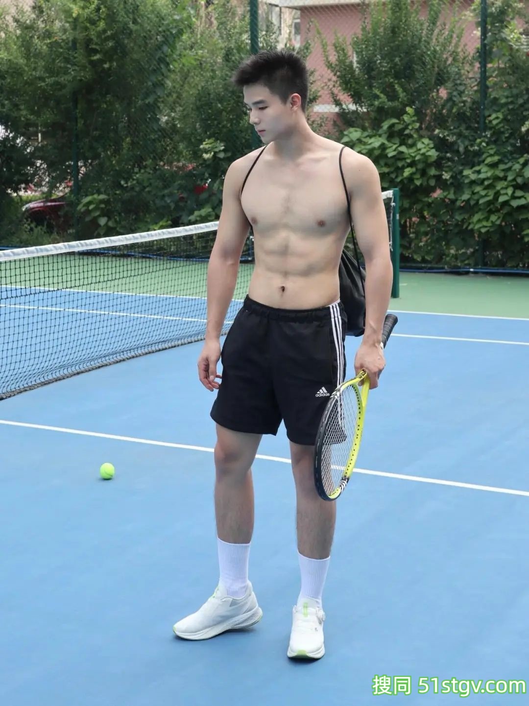 标准身材的帅哥，不胖不瘦刚刚好 - 51虹马