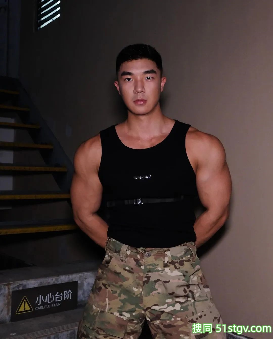 理想男友Henry Kong，板正帅气 - 51虹马