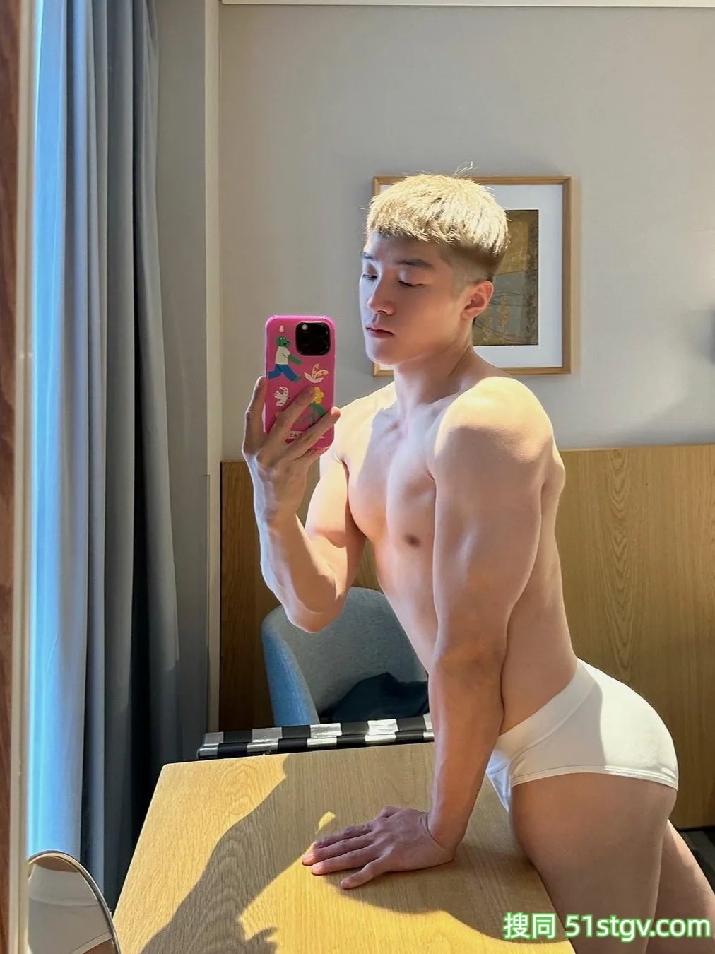 优质男友，穿衣显瘦，脱衣有肉 - 51虹马