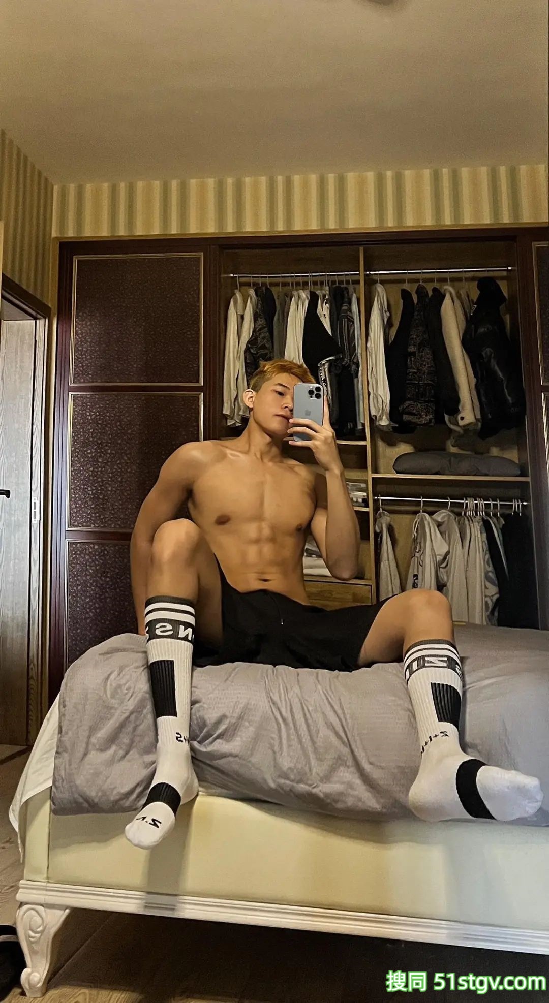 四川的大长腿黑皮小哥哥 - 51虹马