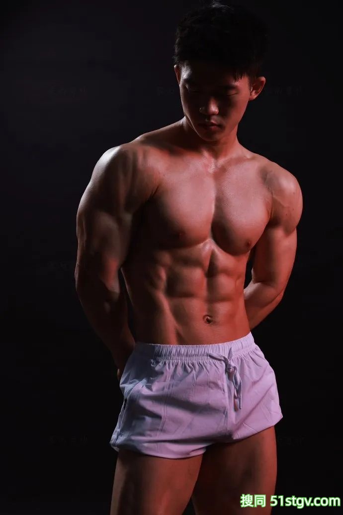 健身大块头的男友 - 51虹马