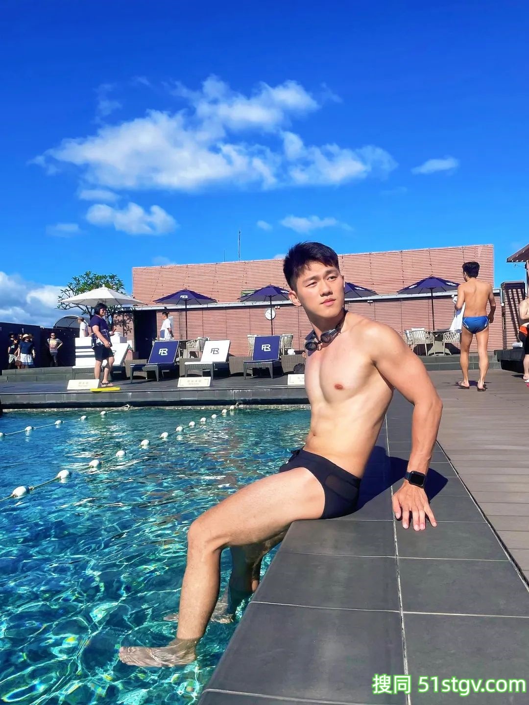 每日帅哥男友写真 - 51虹马