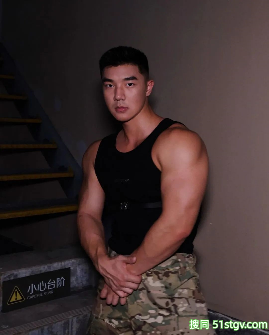 理想男友Henry Kong，板正帅气 - 51虹马