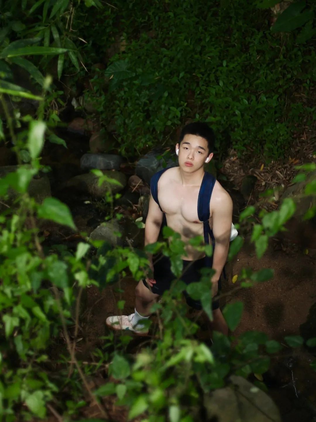 薄肌身材，奶呼呼的帅弟弟 - 51虹马