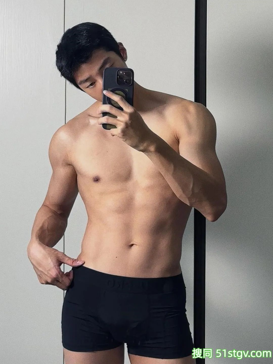 优质男友，穿衣显瘦，脱衣有肉 - 51虹马