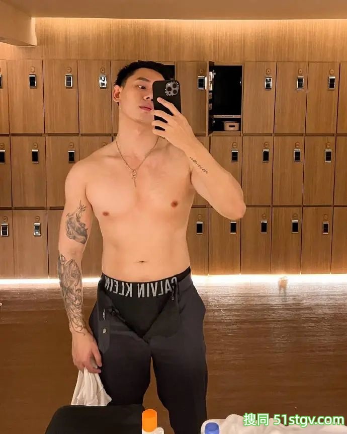 大D，这是谁家哥哥 - 51虹马