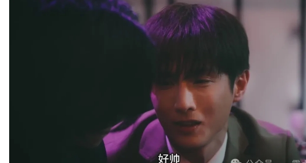 《霸道黑帮与胆小社畜》华人社畜男孩在霓虹工作，遇见超能打的黑道帅哥 - 51虹马