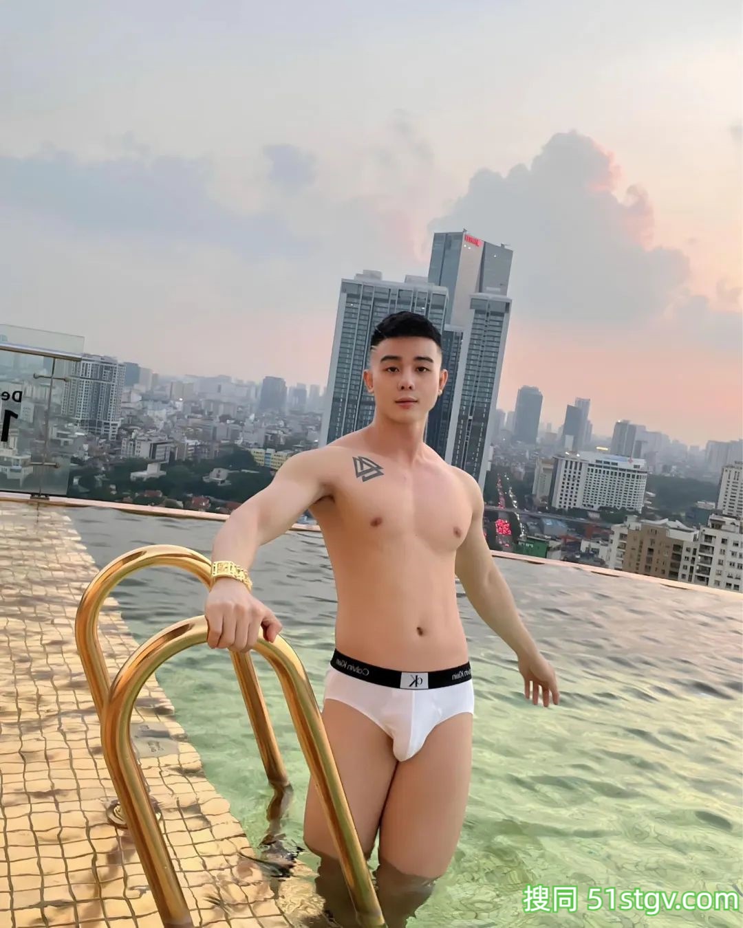 白白净净的男生，是谁家的玉面郎君 - 51虹马