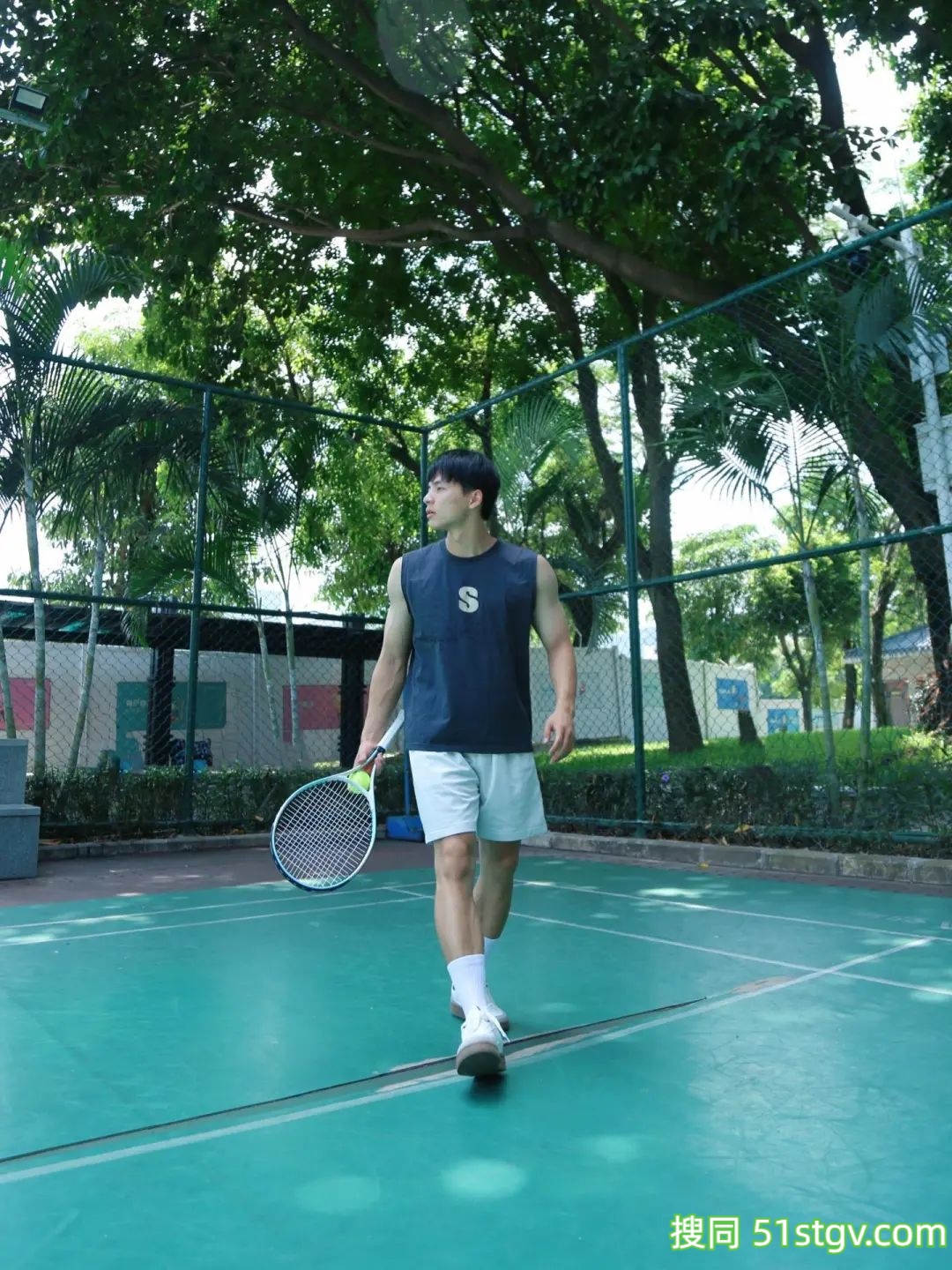 白白净净的体育生 - 51虹马