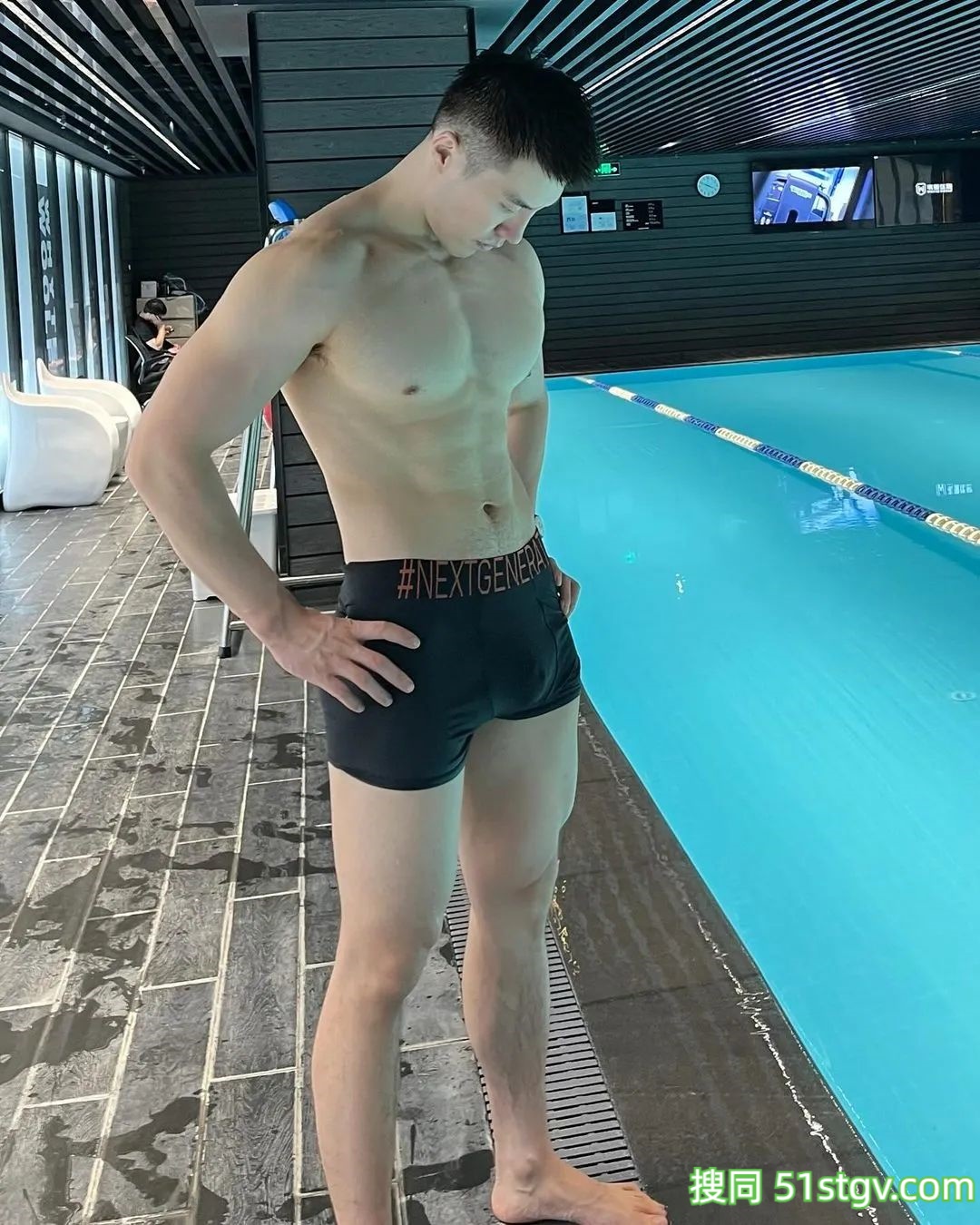 高大壮硕的男人，极品身材 - 51虹马