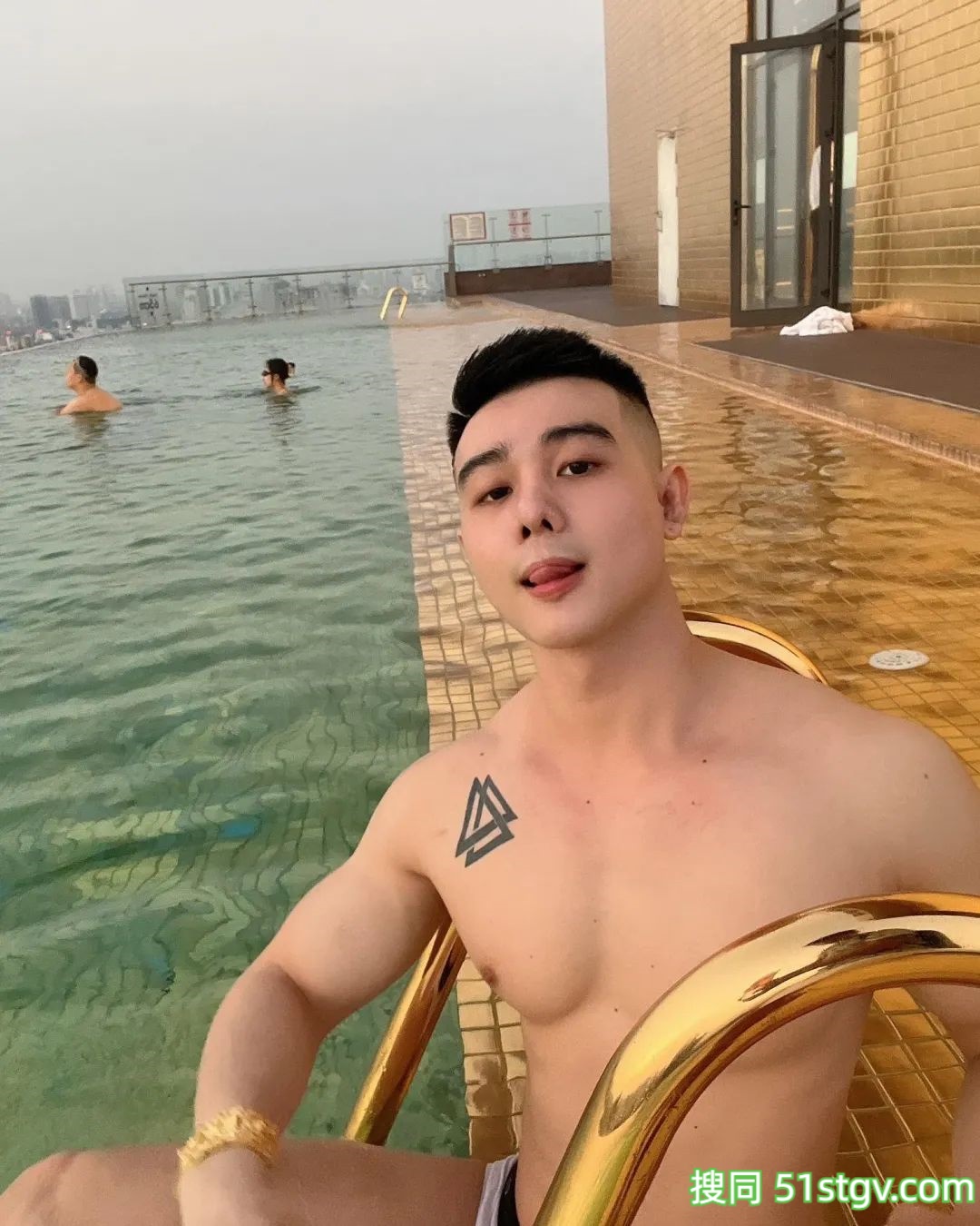 白白净净的男生，是谁家的玉面郎君 - 51虹马