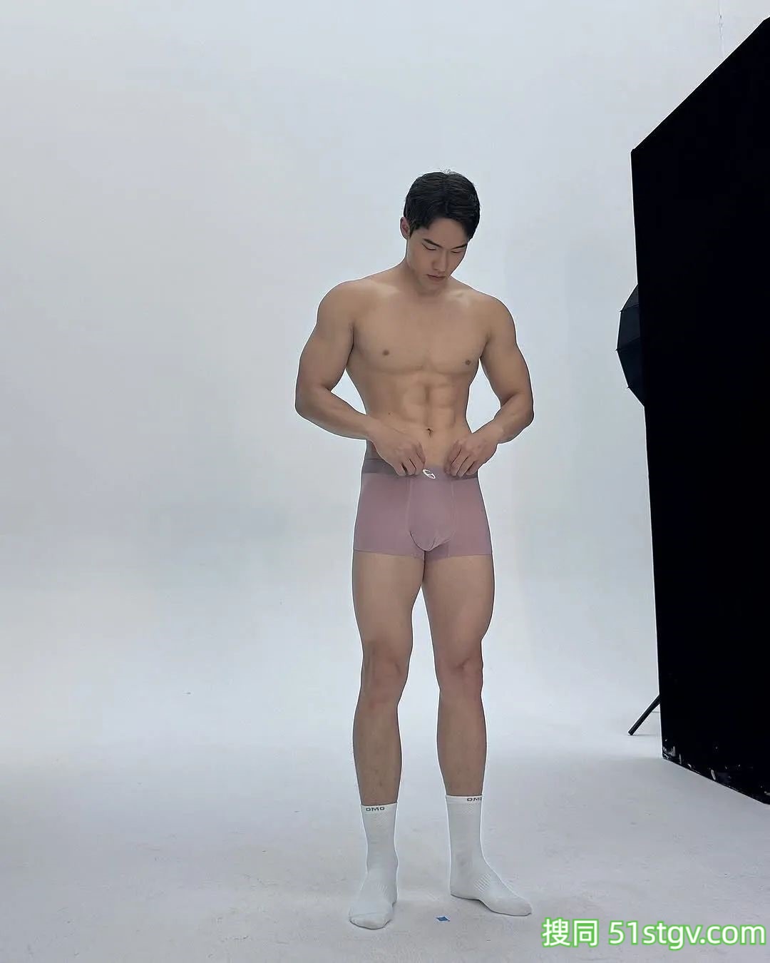 网球大男孩，长腿欧巴 - 51虹马