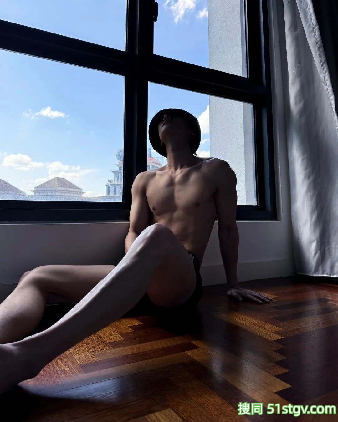 长腿男模-51虹马