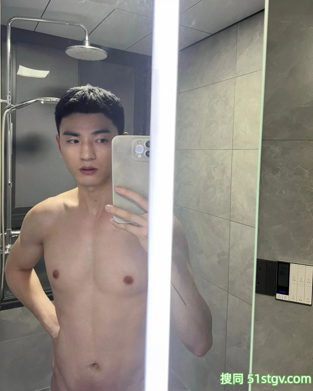 重庆的帅哥Damyle - 51虹马