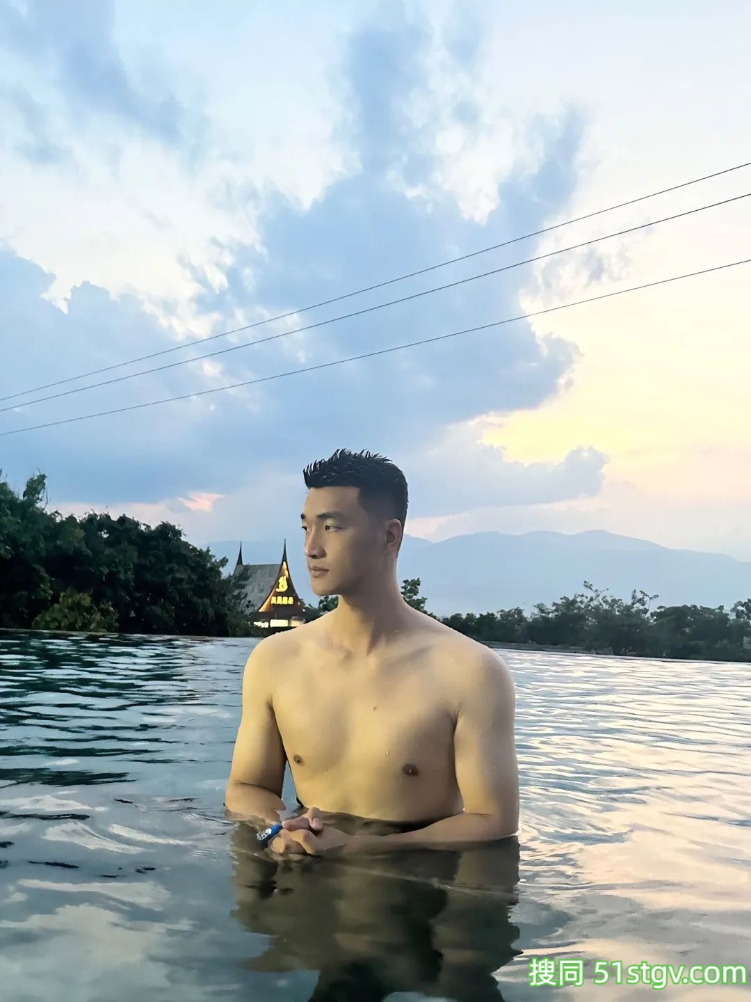 理想型男友，短发高个帅气 - 51虹马