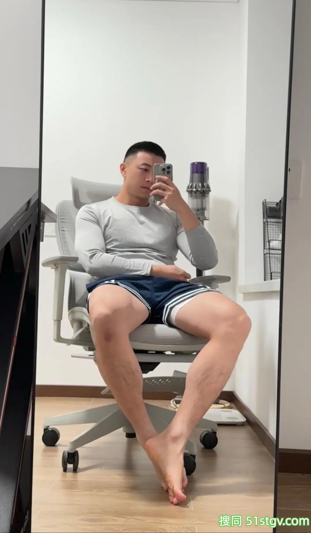 四川的寸头帅哥，大不列dian - 51虹马