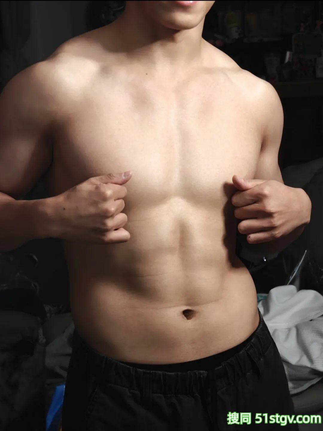 湖南的李石榴，脂包肌帅哥 - 51虹马