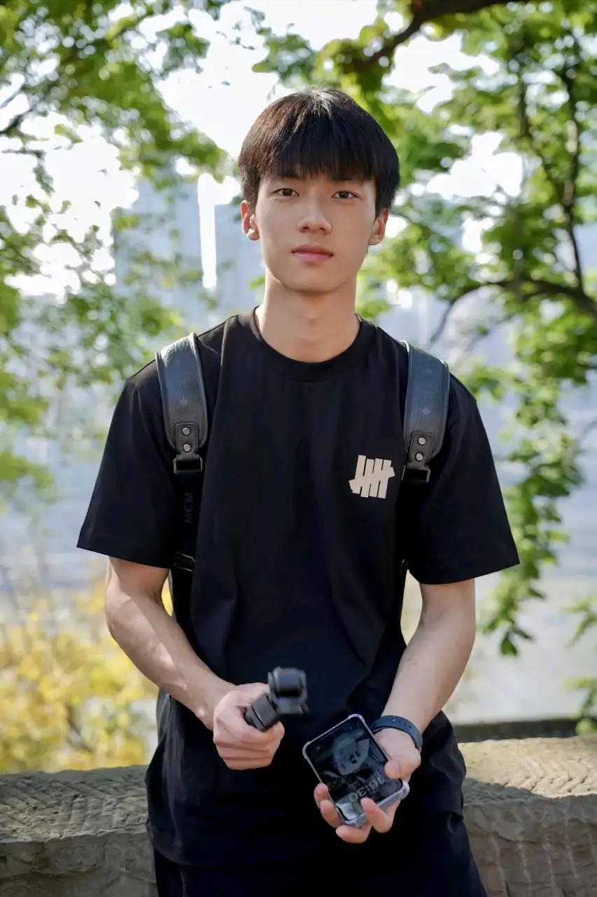 青春男大，重庆的cninec - 51虹马