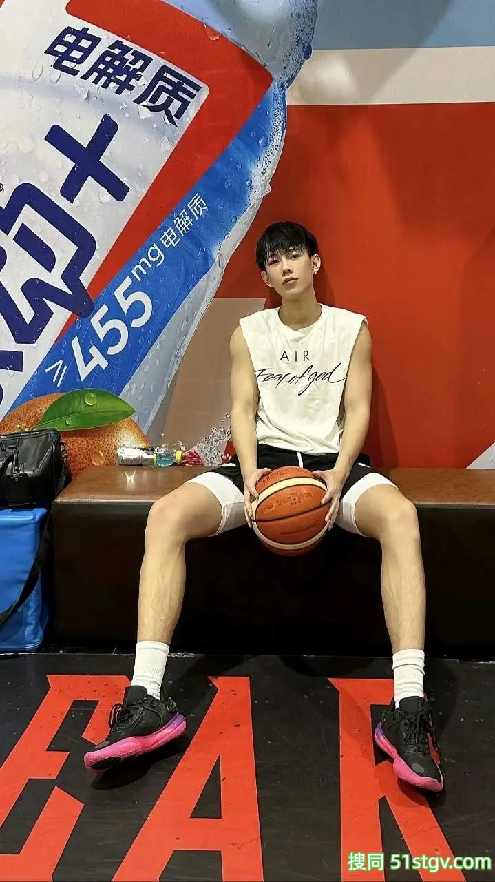 188CM长腿篮球帅哥，直男陈忱 - 51虹马