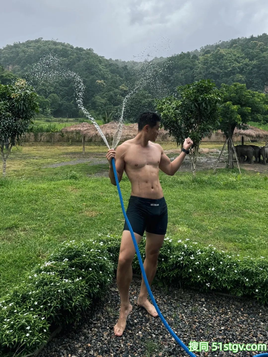 骑行的聪哥啊，身材是真好 - 51虹马