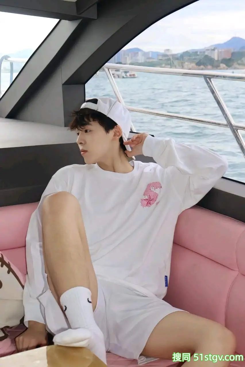 四川的帅哥哥，熊仔吃不饱 - 51虹马