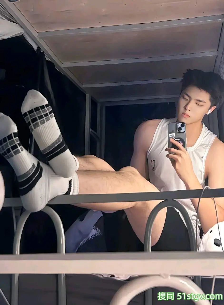 陕西的Mzc，大长腿帅哥 - 51虹马