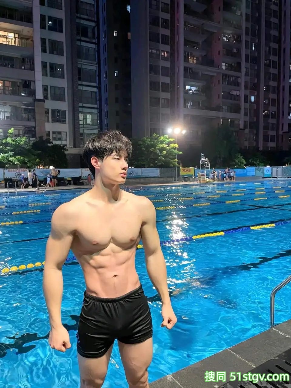 广东肌肉帅哥，大肥狗 - 51虹马