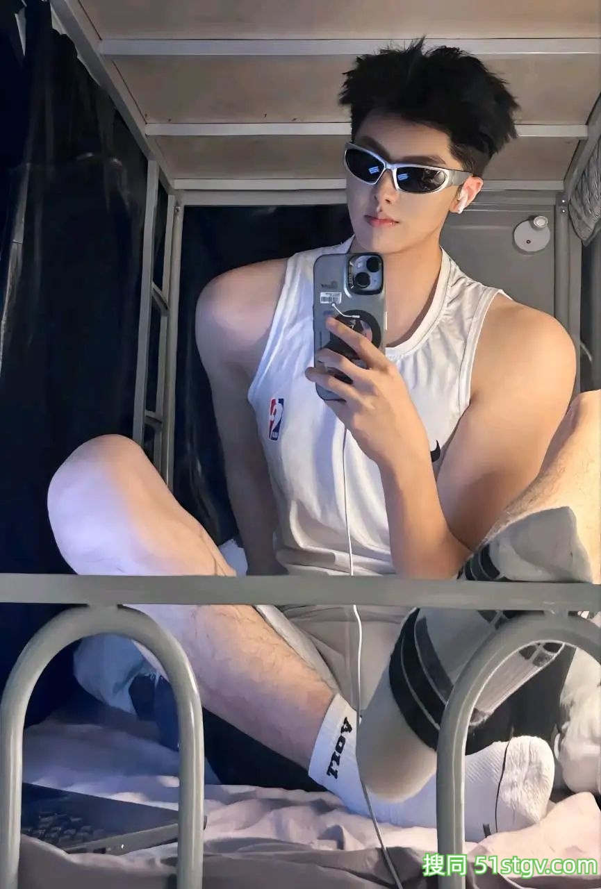 陕西的Mzc，大长腿帅哥 - 51虹马