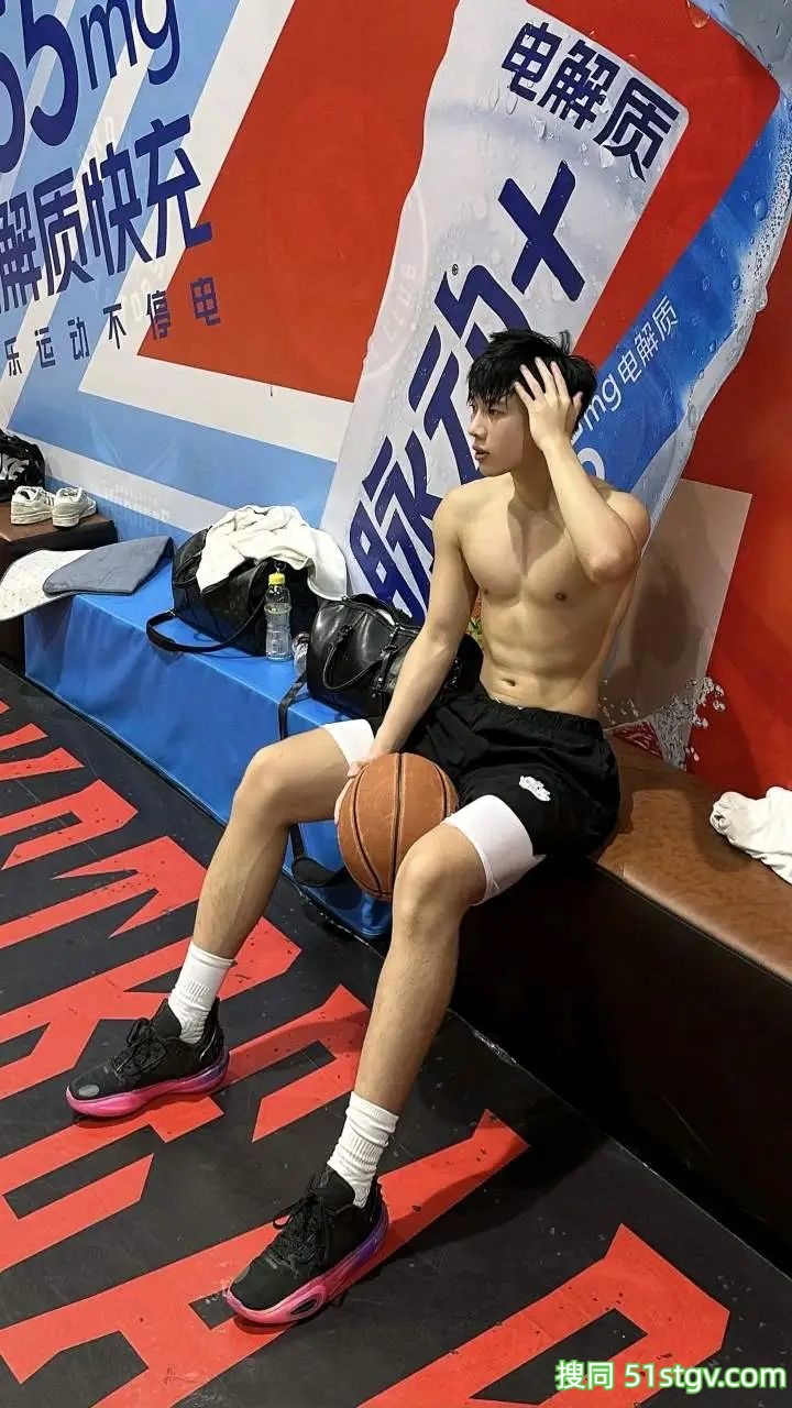 188CM长腿篮球帅哥，直男陈忱 - 51虹马