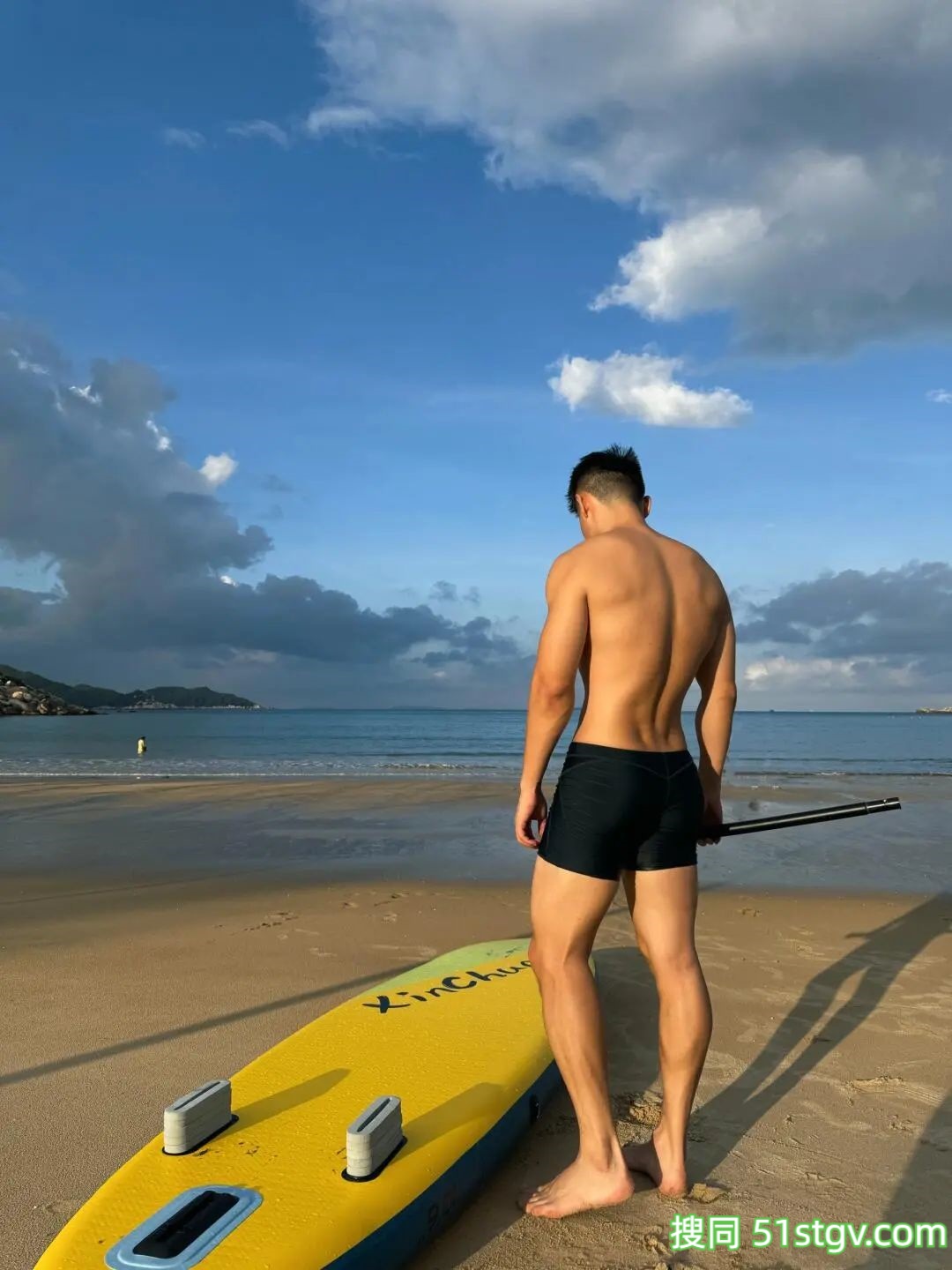 骑行的聪哥啊，身材是真好 - 51虹马