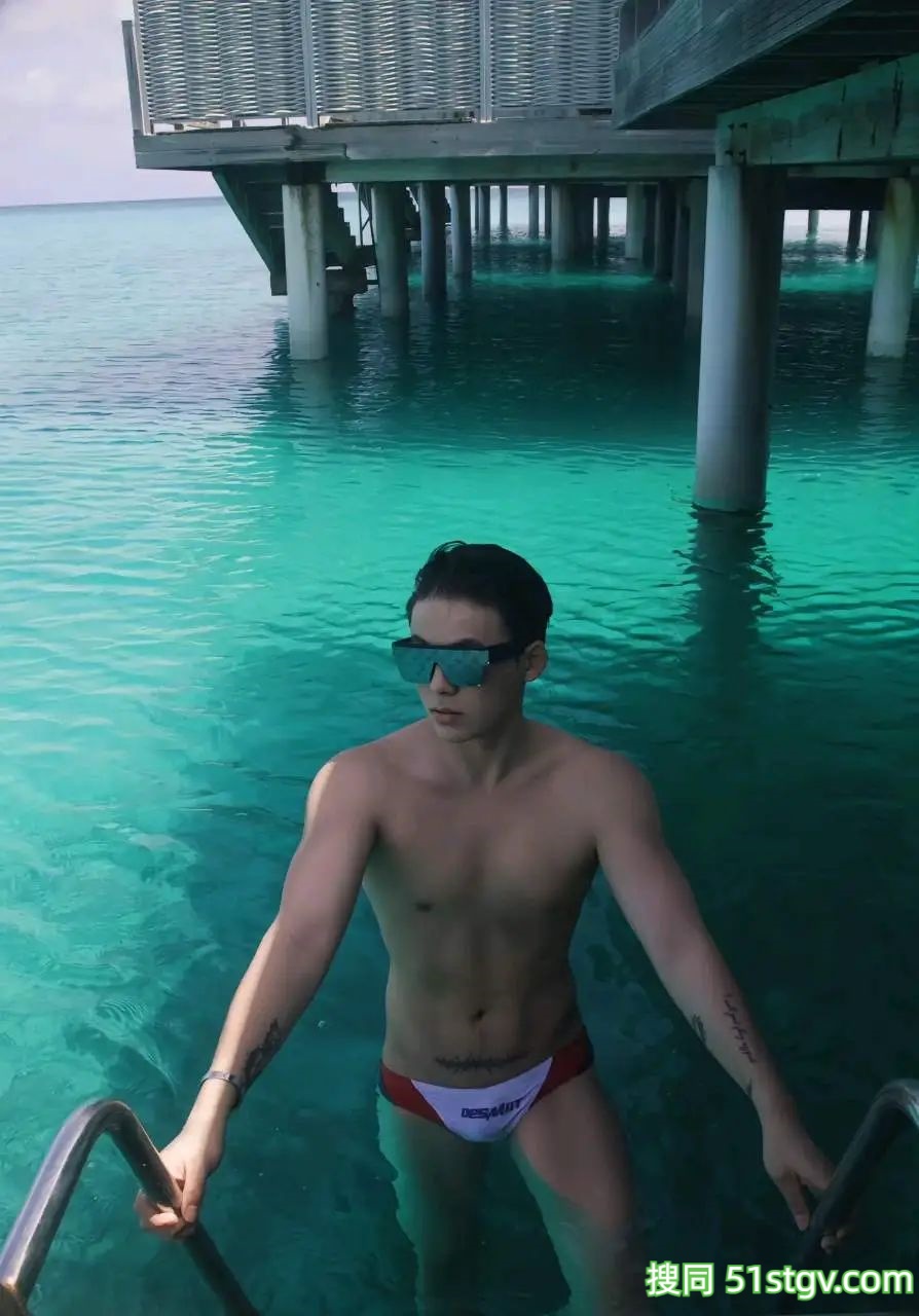 四川的帅哥哥，熊仔吃不饱 - 51虹马