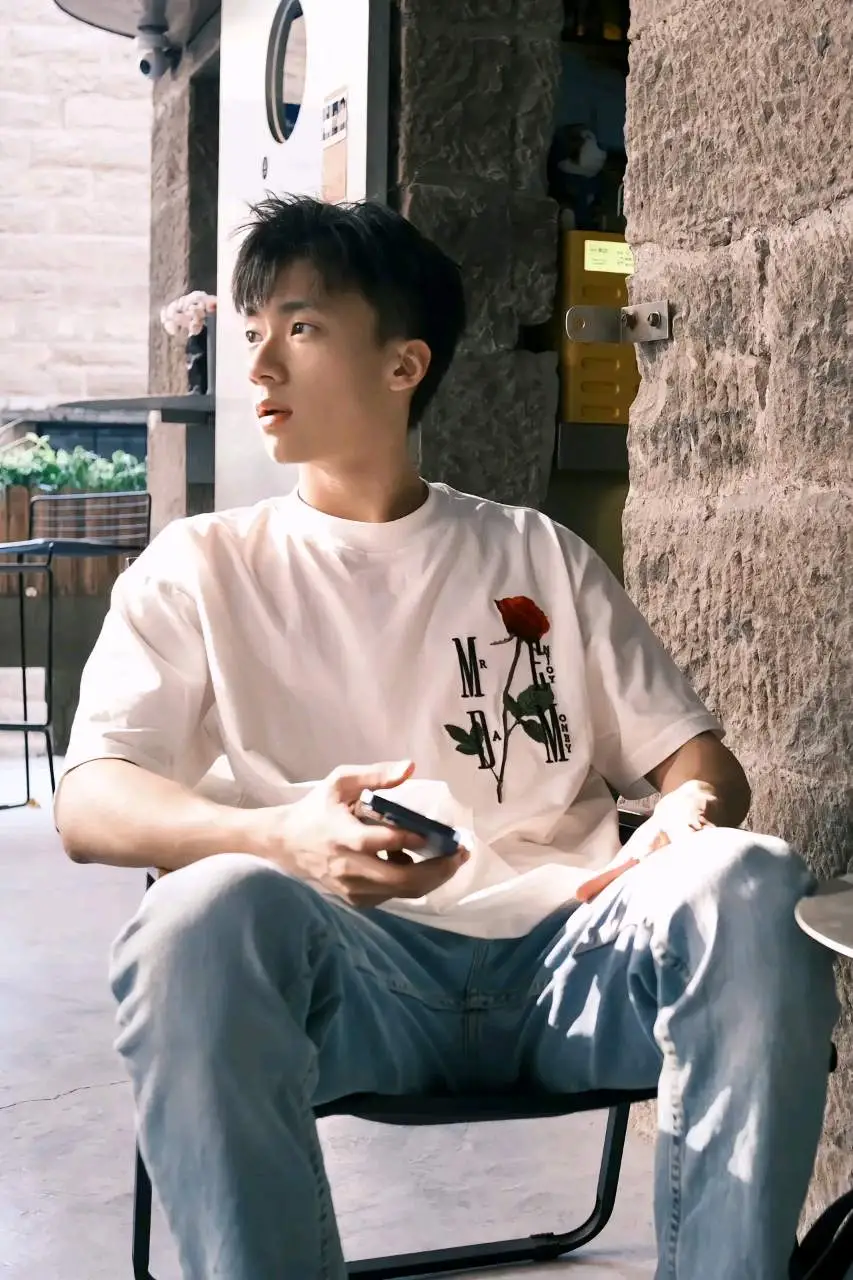 青春男大，重庆的cninec - 51虹马