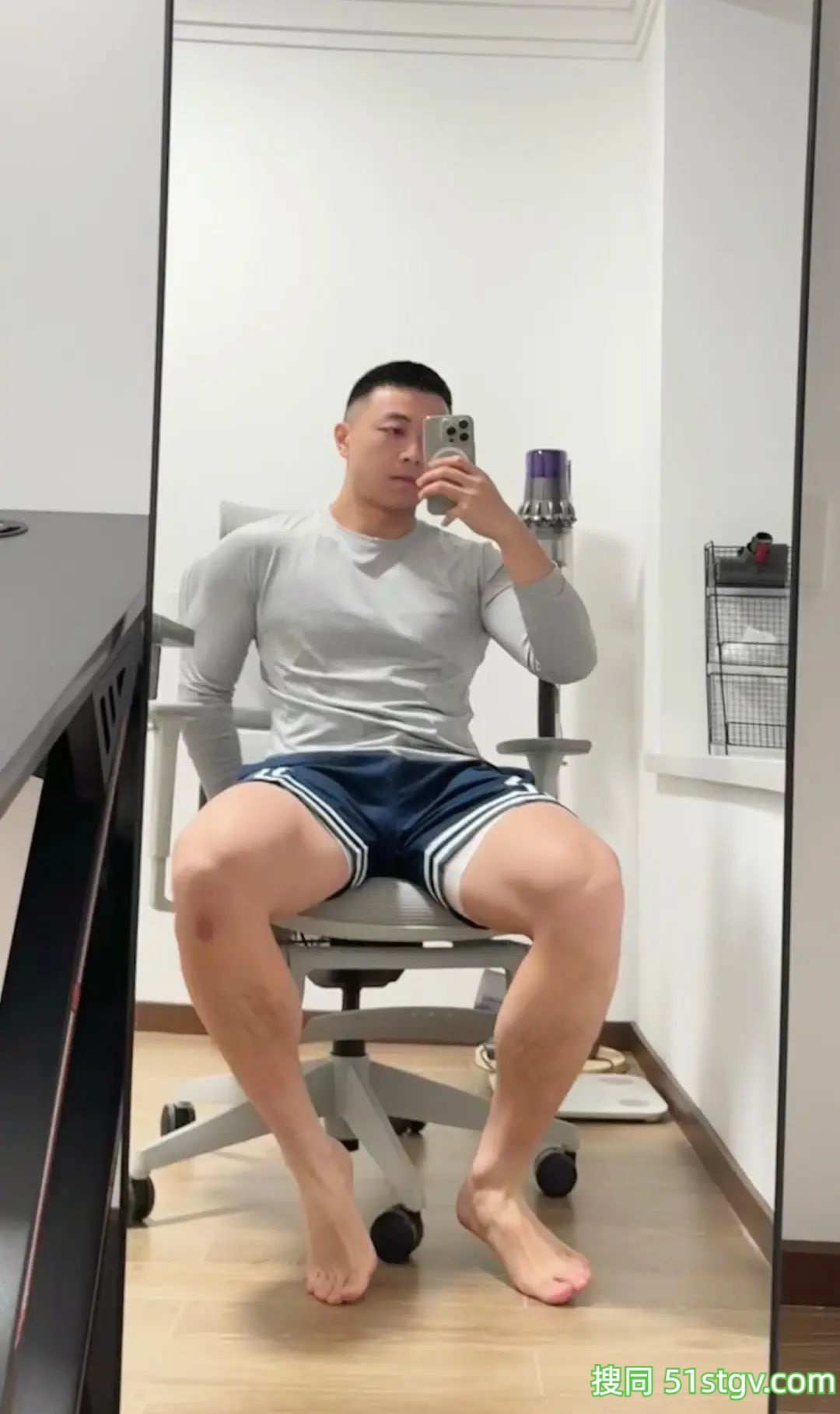 四川的寸头帅哥，大不列dian - 51虹马